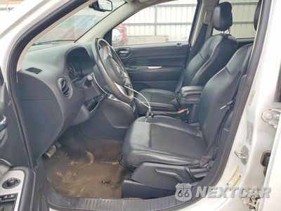 Zdjęcie 7 z 13 samochodu: 2016 JEEP COMPASS LATITUDE VIN:1C4NJCEB5GD620702 - miniatura