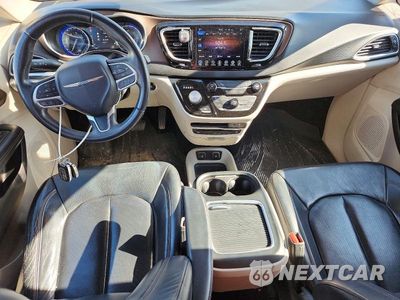 Zdjęcie 8 z 13 samochodu: 2017 CHRYSLER PACIFICA TOURING L PLUS VIN:2C4RC1EG3HR614150 - miniatura