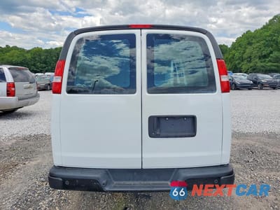 Zdjęcie 6 z 12 samochodu: 2021 CHEVROLET EXPRESS G2500 VIN:1GCWGAF72M1188729 - miniatura