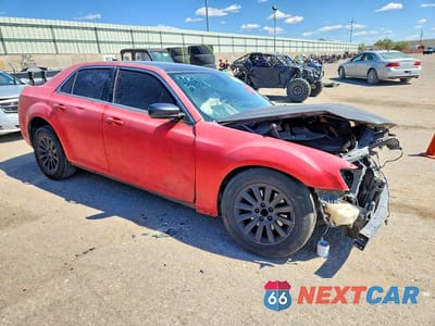Czwarte zdjęcie samochodu z boku: 2016 CHRYSLER 300 LIMITED VIN:2C3CCAAG3GH141936 - miniatura
