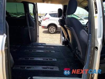 Zdjęcie 10 z 13 samochodu: 2001 DODGE GRAND CARAVAN SPORT VIN:2B4GP44361R323012 - miniatura