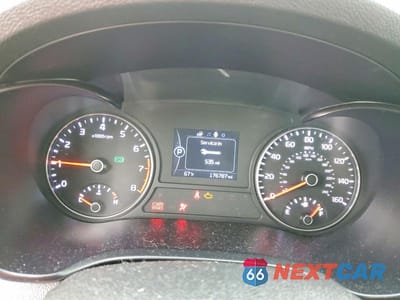 Zdjęcie 9 z 12 samochodu: 2017 KIA OPTIMA LX VIN:5XXGT4L31HG176102 - miniatura