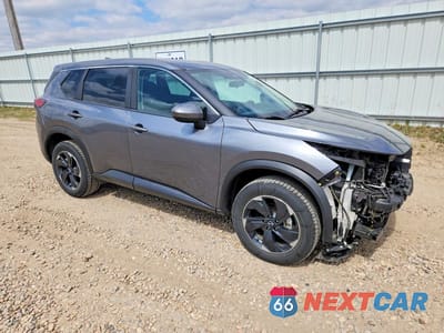 Czwarte zdjęcie samochodu z boku: 2024 NISSAN ROGUE SV VIN:5N1BT3BB0RC698360 - miniatura