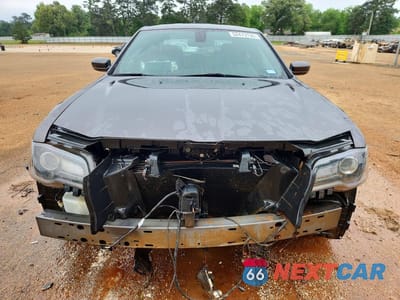 Piąte zdjęcie samochodu w środku: 2021 CHRYSLER 300 S VIN:2C3CCABG8MH626437 - miniatura