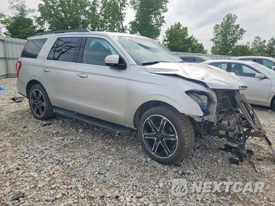 Czwarte zdjęcie samochodu z boku: 2018 FORD EXPEDITION XLT VIN:1FMJU1JT9JEA28662 - miniatura
