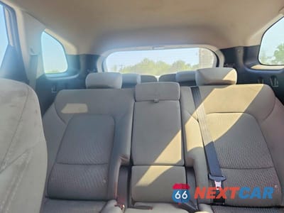 Zdjęcie 10 z 14 samochodu: 2017 HYUNDAI SANTA FE SE VIN:KM8SMDHF0HU221501 - miniatura