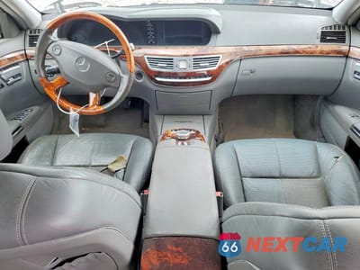 Zdjęcie 8 z 12 samochodu: 2007 MERCEDES-BENZ S 550 VIN:WDDNG71X17A146780 - miniatura
