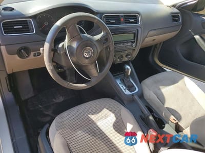 Zdjęcie 8 z 12 samochodu: 2011 VOLKSWAGEN JETTA VIN:3VW2K7AJ5BM400250 - miniatura
