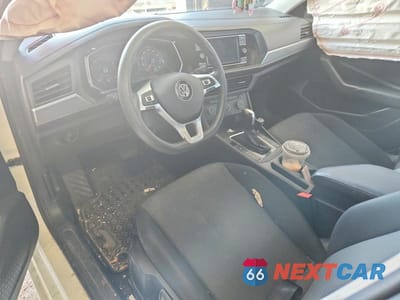 Zdjęcie 8 z 12 samochodu: 2019 VOLKSWAGEN JETTA VIN:3VWC57BU3KM015130 - miniatura