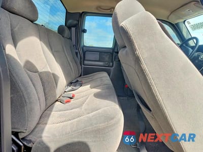 Zdjęcie 10 z 12 samochodu: 2004 CHEVROLET SILVERADO K1500 VIN:1GCEK19T84E376666 - miniatura