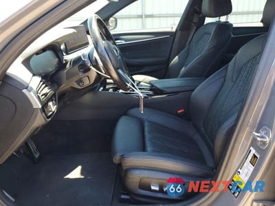 Zdjęcie 7 z 12 samochodu: 2022 BMW 540 XI VIN:WBA73BJ03NWX74969 - miniatura
