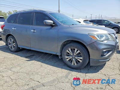 Czwarte zdjęcie samochodu z boku: 2017 NISSAN PATHFINDER S VIN:5N1DR2MN8HC913863 - miniatura