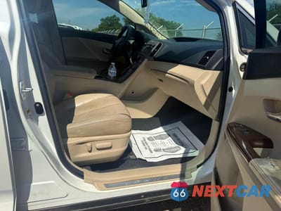 Piąte zdjęcie samochodu w środku: 2012 TOYOTA VENZA XLE VIN:4T3ZK3BB8CU051098 - miniatura