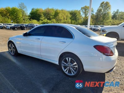 Drugie zdjęcie samochodu z przodu: 2021 MERCEDES-BENZ C 300 4MATIC VIN:W1KWF8EBXMR626194 - miniatura