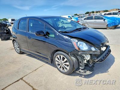 Czwarte zdjęcie samochodu z boku: 2013 HONDA FIT SPORT VIN:JHMGE8H54DC060638 - miniatura