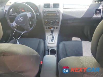 Zdjęcie 8 z 13 samochodu: 2010 TOYOTA COROLLA S VIN:2T1BU4EE4AC430307 - miniatura