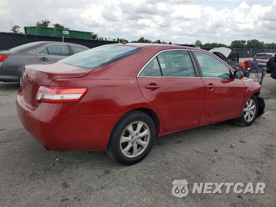 Trzecie zdjęcie samochodu z tyłu: 2011 TOYOTA CAMRY BASE VIN:4T1BF3EK8BU125323 - miniatura