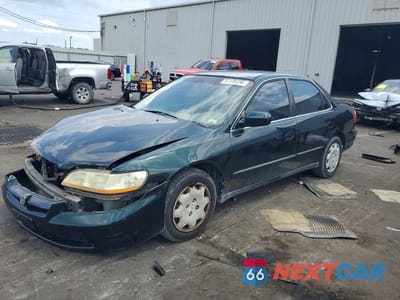 1999 HONDA ACCORD LX 1HGCG5640XA013045 - główne zdjęcie licytacji z USA - miniatura