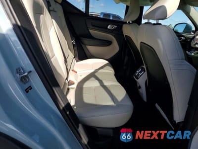 Zdjęcie 11 z 14 samochodu: 2019 VOLVO XC40 T5 MOMENTUM VIN:YV4162UK2K2127203 - miniatura