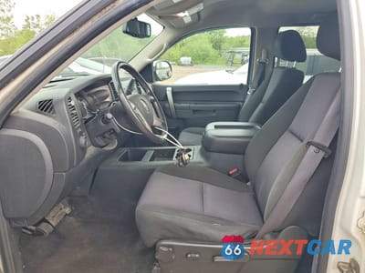 Zdjęcie 7 z 12 samochodu: 2011 CHEVROLET SILVERADO K1500 LT VIN:3GCPKSE32BG321172 - miniatura