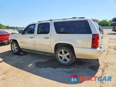 Drugie zdjęcie samochodu z przodu: 2011 CHEVROLET SUBURBAN C1500 LTZ VIN:1GNSCKE05BR376977 - miniatura