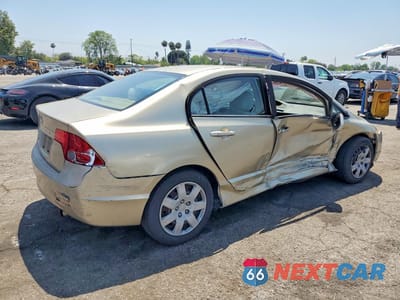 Trzecie zdjęcie samochodu z tyłu: 2008 HONDA CIVIC LX VIN:1HGFA16568L010351 - miniatura
