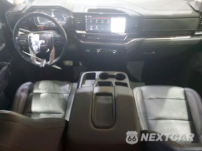 Zdjęcie 8 z 12 samochodu: 2024 GMC SIERRA K1500 SLT VIN:3GTUUDED6RG147120 - miniatura