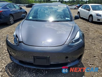 Piąte zdjęcie samochodu w środku: 2023 TESLA MODEL 3 VIN:5YJ3E1EA1PF674434 - miniatura