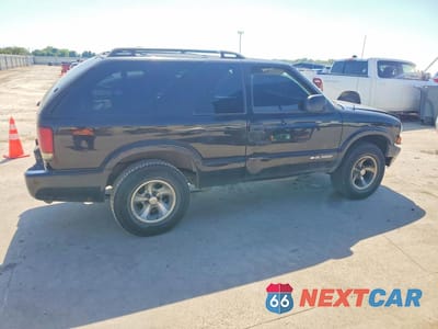 Trzecie zdjęcie samochodu z tyłu: 2005 CHEVROLET BLAZER VIN:1GNCS18XX5K107672 - miniatura