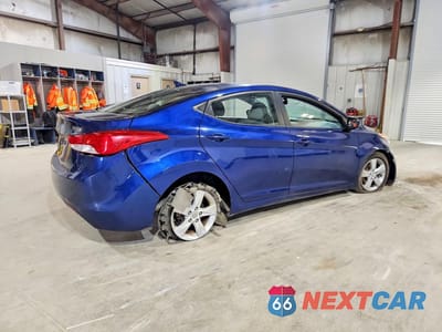 Trzecie zdjęcie samochodu z tyłu: 2013 HYUNDAI ELANTRA GLS VIN:KMHDH4AE0DU682867 - miniatura