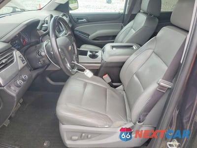 Zdjęcie 7 z 13 samochodu: 2017 CHEVROLET SUBURBAN K1500 LT VIN:1GNSKHKC5HR263544 - miniatura