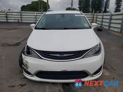 Piąte zdjęcie samochodu w środku: 2019 CHRYSLER PACIFICA HYBRID TOURING L VIN:2C4RC1L79KR508960 - miniatura
