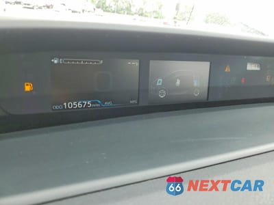 Zdjęcie 9 z 13 samochodu: 2022 TOYOTA PRIUS L ECO VIN:JTDKAMFU5N3160842 - miniatura