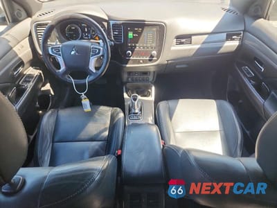 Zdjęcie 8 z 13 samochodu: 2020 MITSUBISHI OUTLANDER SEL VIN:JA4J24A54LZ038809 - miniatura