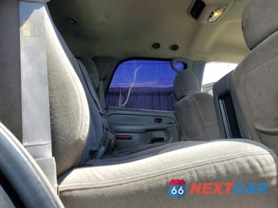 Zdjęcie 11 z 14 samochodu: 2004 CHEVROLET TAHOE C1500 VIN:1GNEC13V04R191860 - miniatura