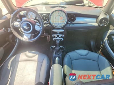 Zdjęcie 8 z 12 samochodu: 2009 MINI COOPER S VIN:WMWMF73579TW83761 - miniatura