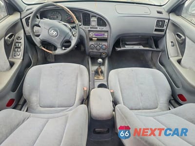 Zdjęcie 8 z 12 samochodu: 2005 HYUNDAI ELANTRA GLS VIN:KMHDN46D25U166178 - miniatura