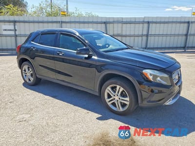 Czwarte zdjęcie samochodu z boku: 2016 MERCEDES-BENZ GLA 250 4MATIC VIN:WDCTG4GB3GJ260740 - miniatura