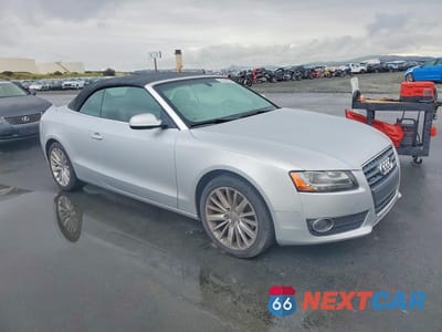 Czwarte zdjęcie samochodu z boku: 2012 AUDI A5 PREMIUM PLUS VIN:WAULFAFH4CN007746 - miniatura