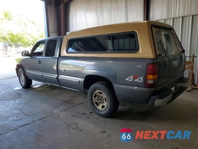 Drugie zdjęcie samochodu z przodu: 1999 CHEVROLET SILVERADO K1500 VIN:1GCEK19V6XE200527 - miniatura