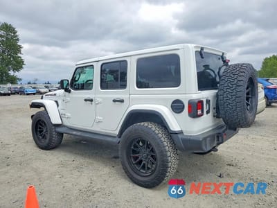 Drugie zdjęcie samochodu z przodu: 2021 JEEP WRANGLER UNLIMITED SAHARA VIN:1C4HJXEN4MW689315 - miniatura