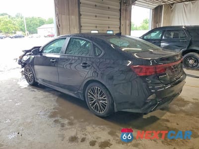 Drugie zdjęcie samochodu z przodu: 2024 KIA FORTE GT LINE VIN:3KPF54AD1RE811265 - miniatura