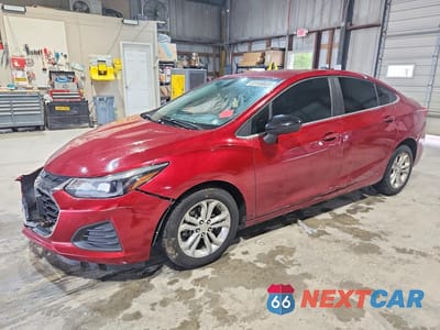 2019 CHEVROLET CRUZE LT 1G1BE5SM5K7141737 - główne zdjęcie licytacji z USA - miniatura