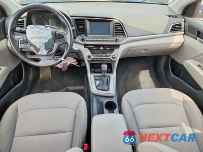 Zdjęcie 8 z 13 samochodu: 2018 HYUNDAI ELANTRA VALUE EDITION VIN:5NPD84LF3JH384555 - miniatura