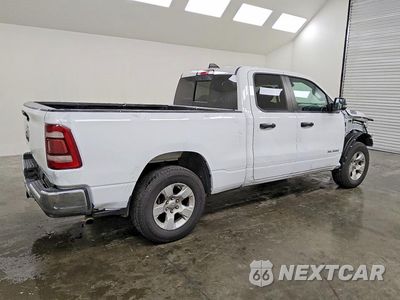 Trzecie zdjęcie samochodu z tyłu: 2024 RAM 1500 BIG HORN VIN:1C6RREBG0RN140271 - miniatura