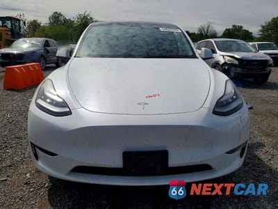 Piąte zdjęcie samochodu w środku: 2023 TESLA MODEL Y VIN:7SAYGDEE1PA121383 - miniatura