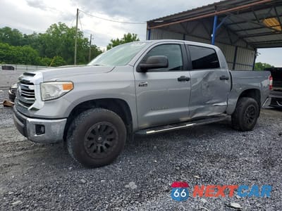 2017 TOYOTA TUNDRA SR5 5TFDW5F10HX625420 - główne zdjęcie licytacji z USA - miniatura