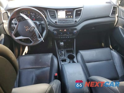 Zdjęcie 8 z 12 samochodu: 2018 HYUNDAI TUCSON SEL PLUS VIN:KM8J33A49JU635951 - miniatura