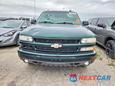 Piąte zdjęcie samochodu w środku: 2002 CHEVROLET SUBURBAN K1500 VIN:3GNFK16Z32G314294 - miniatura