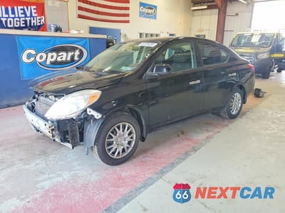 2013 NISSAN VERSA 1.6 S 3N1CN7AP2DL852073 - główne zdjęcie licytacji z USA - miniatura